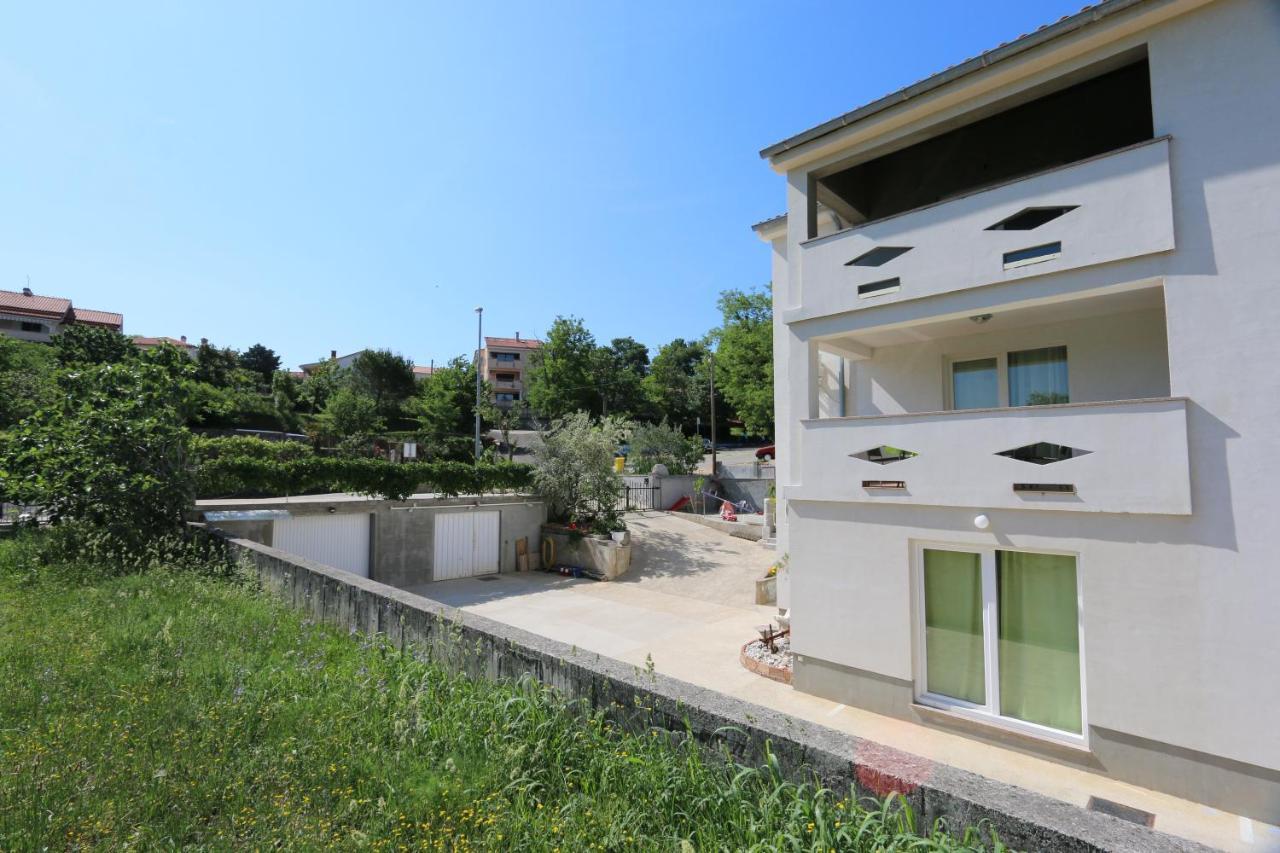 Apartments Mirjana Šilo Exteriör bild